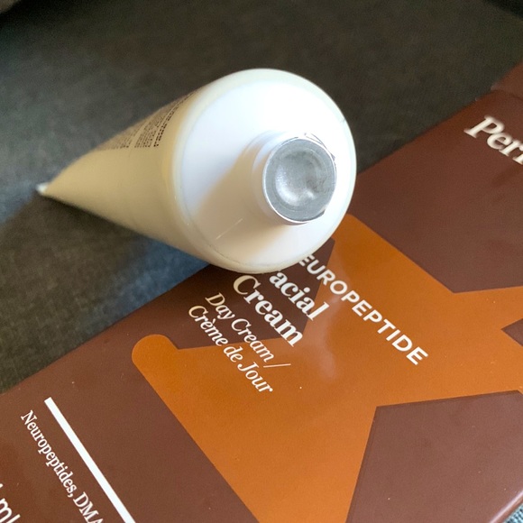 Perricone MD Neuropeptide Facial Cream - Picture 4 of 4